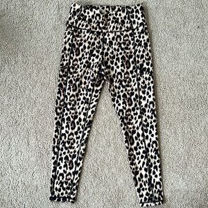 Victoria’s Secret Total Knockout Leggings - leopard print